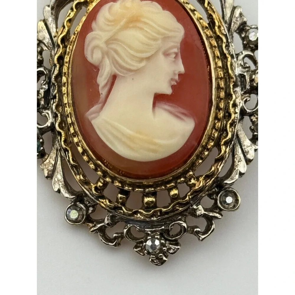 Vintage ART Arthur Pepper Resin Cameo‎ Rhinestone Victorian Revival Brooch Pin